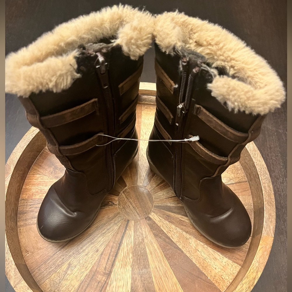 Rachel Shoes Lil Windsor Toddler Girl's Faux Fur Trim Boots - Picture 6 of 10